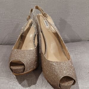 Gorgeous GUESS Huelen Glitter High Heels - Size 9.5